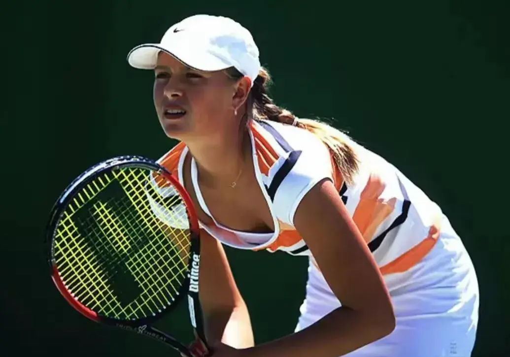 莎拉波娃连续十场比赛得分超过突破纪录，RNG挑战极限！